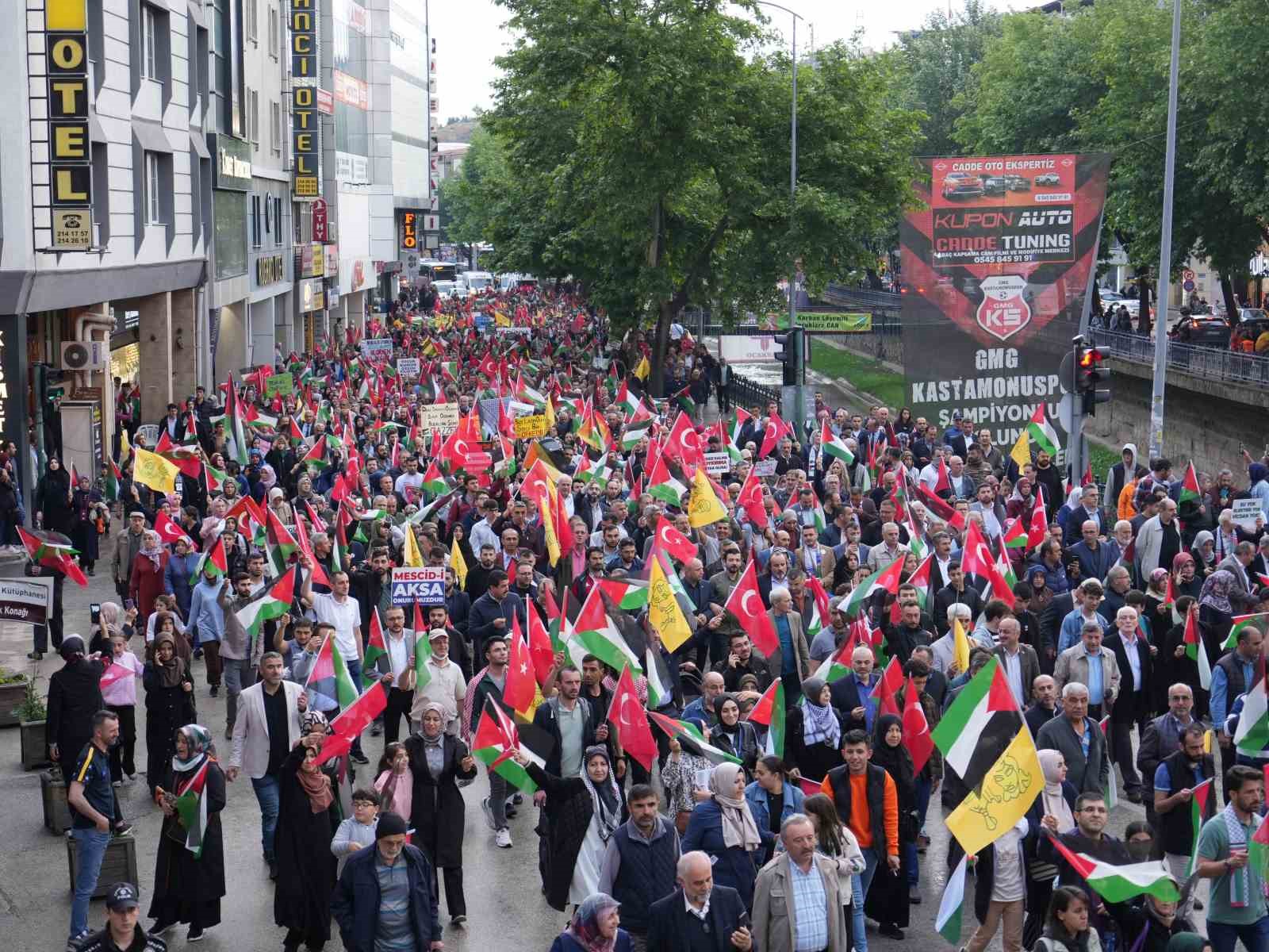 Kastamonu’da binlerce vatandaş İsrail’i protesto etti
