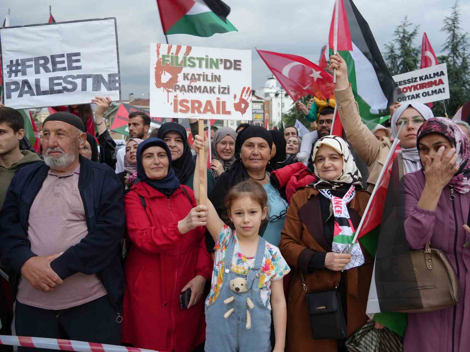 Kastamonu’da binlerce vatandaş İsrail’i protesto etti
