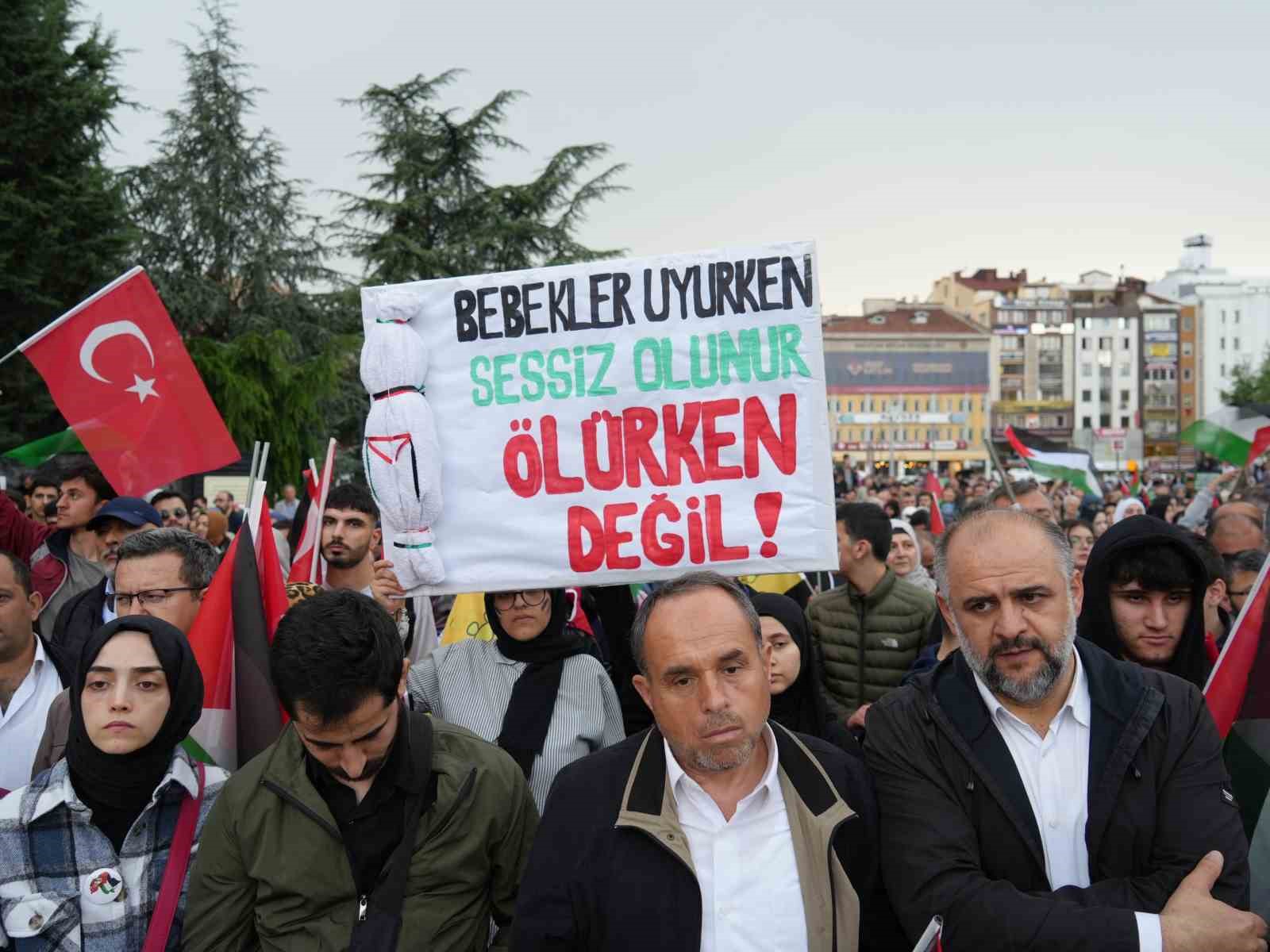 Kastamonu’da binlerce vatandaş İsrail’i protesto etti
