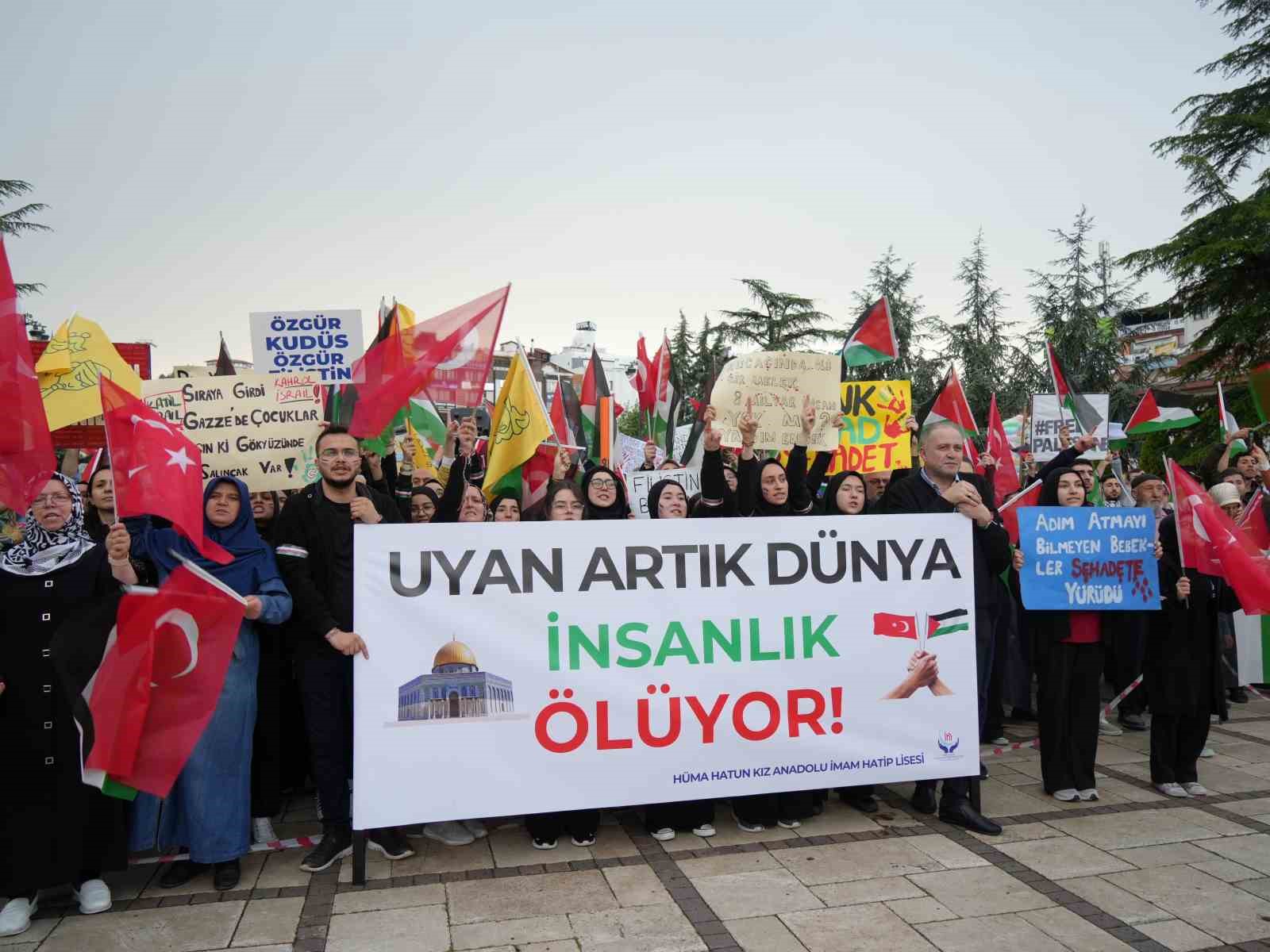 Kastamonu’da binlerce vatandaş İsrail’i protesto etti
