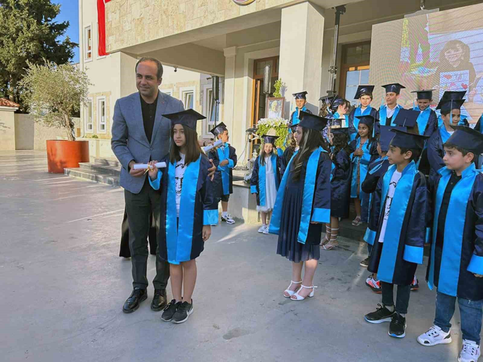 Kabaklarlı İlköğretim Okulu ilk mezunlarını verdi
