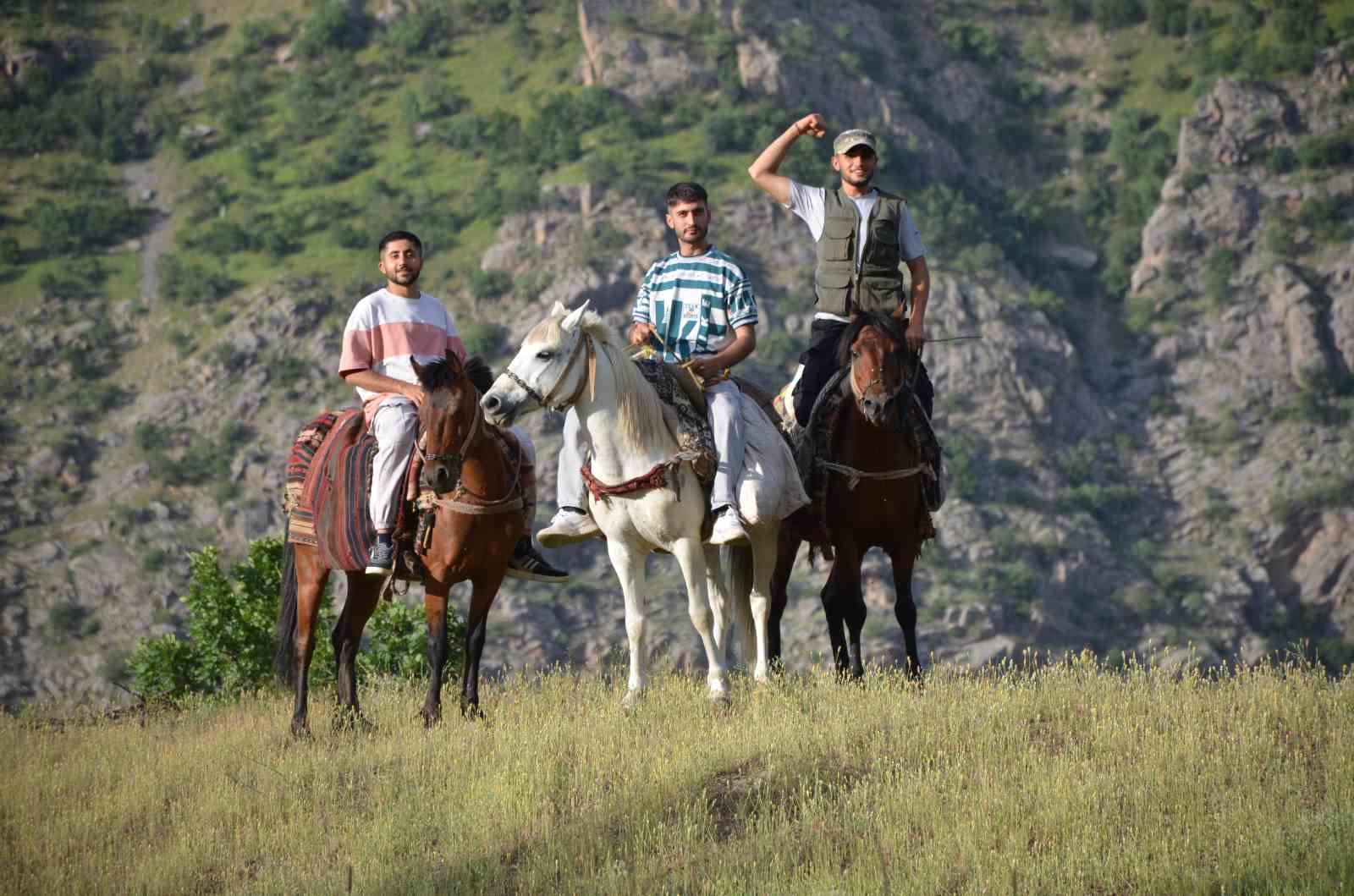 Beytüşşebap’ta atlarla trekking yapıldı
