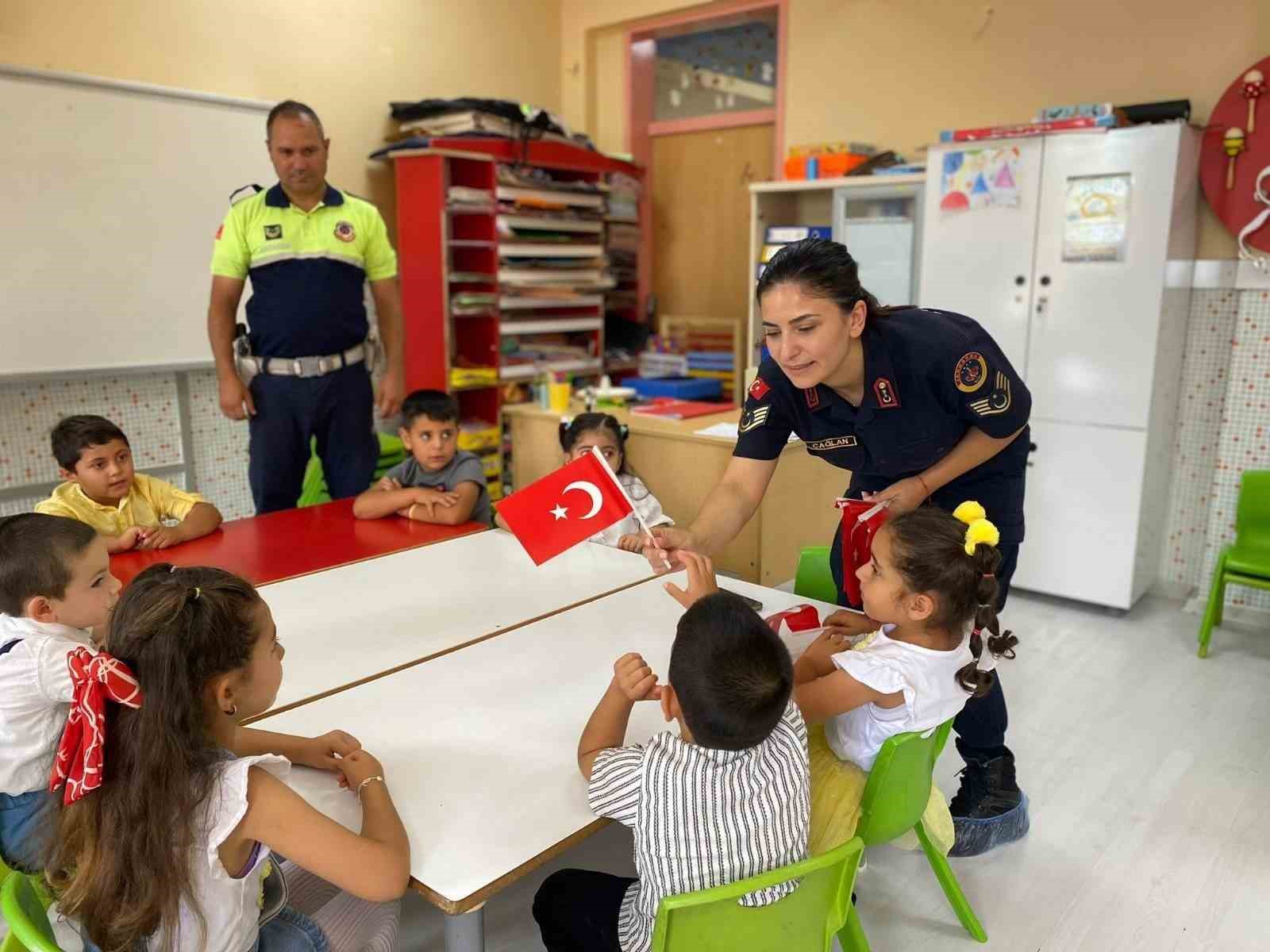 Didim’de 62 öğrenci “trafik dedektifi” oldu
