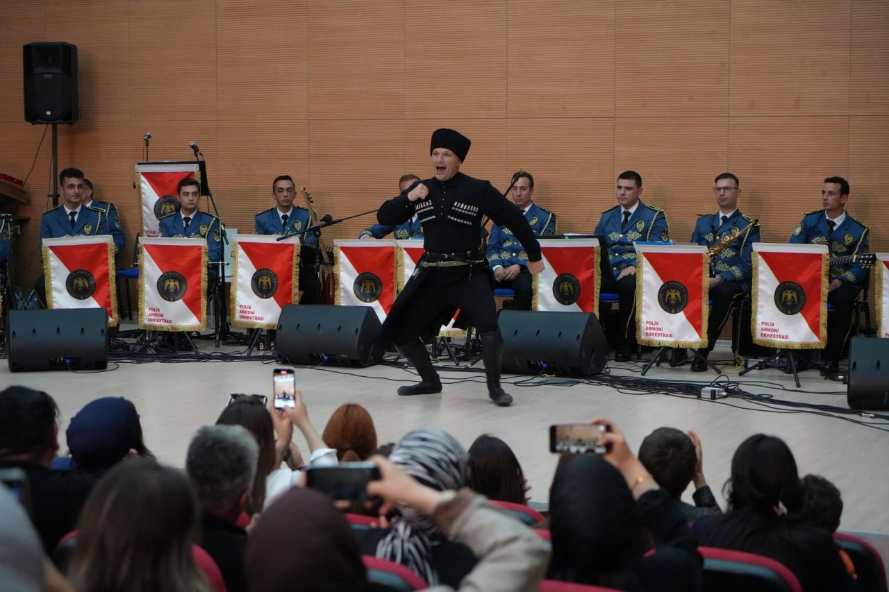 Polis Bandosu Bayburt’ta konser verdi
