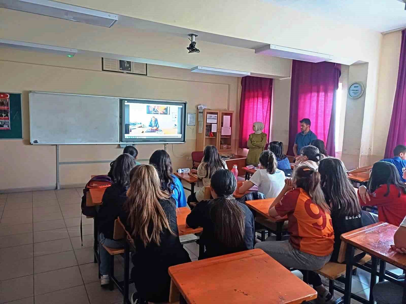 Hisarcık’ta ortaokul öğrencilerine Anadolu Lisesi tanıtıldı
