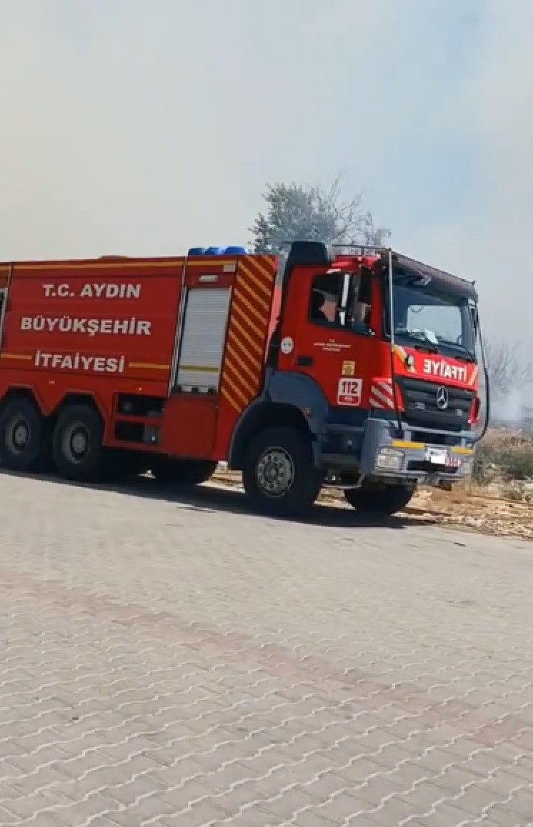 Boş arazide çıkan yangın korkuttu
