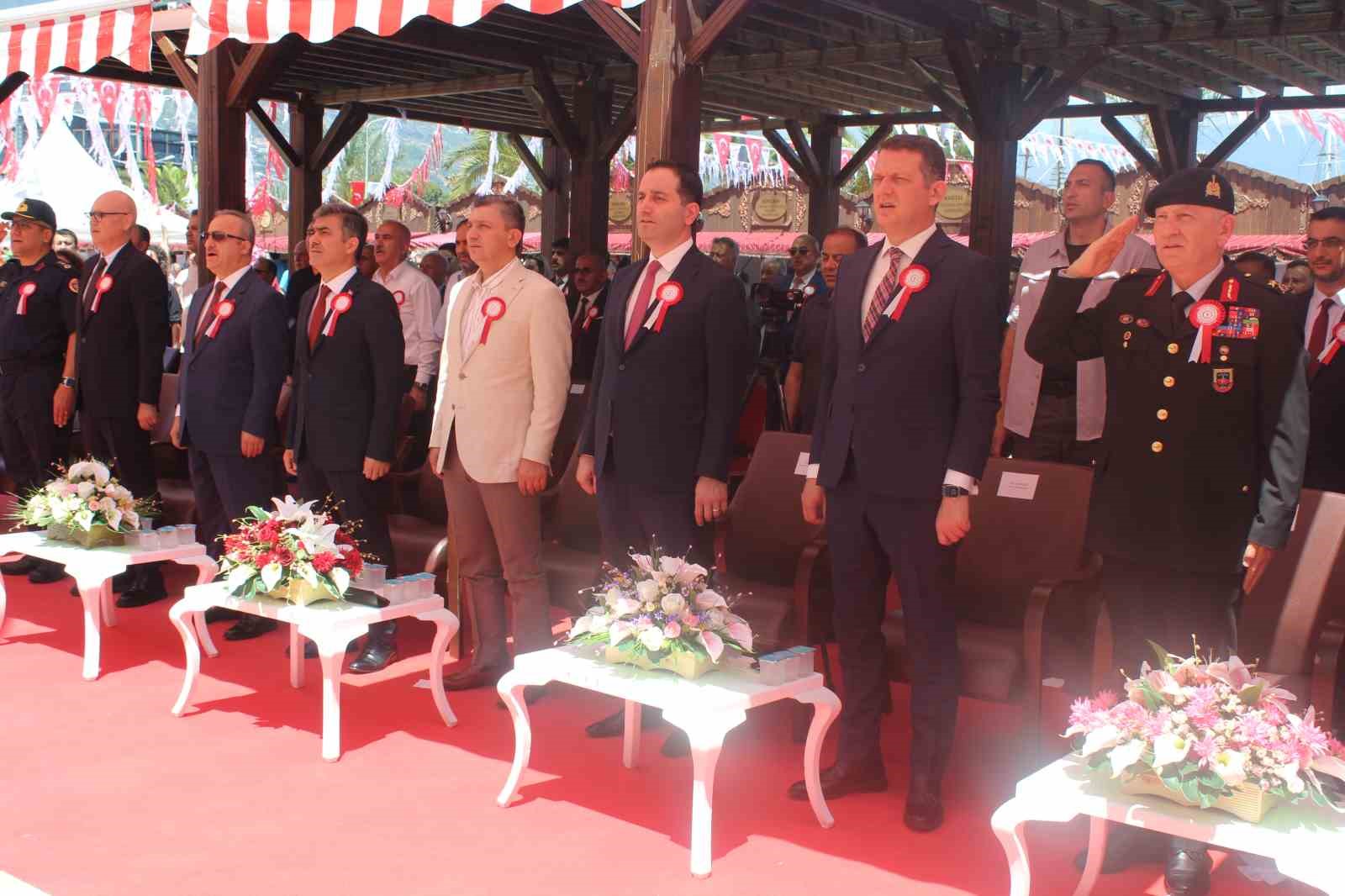 İşyurtları Ürün ve El Sanatları Fuarı Alanya’da ilk kez açıldı
