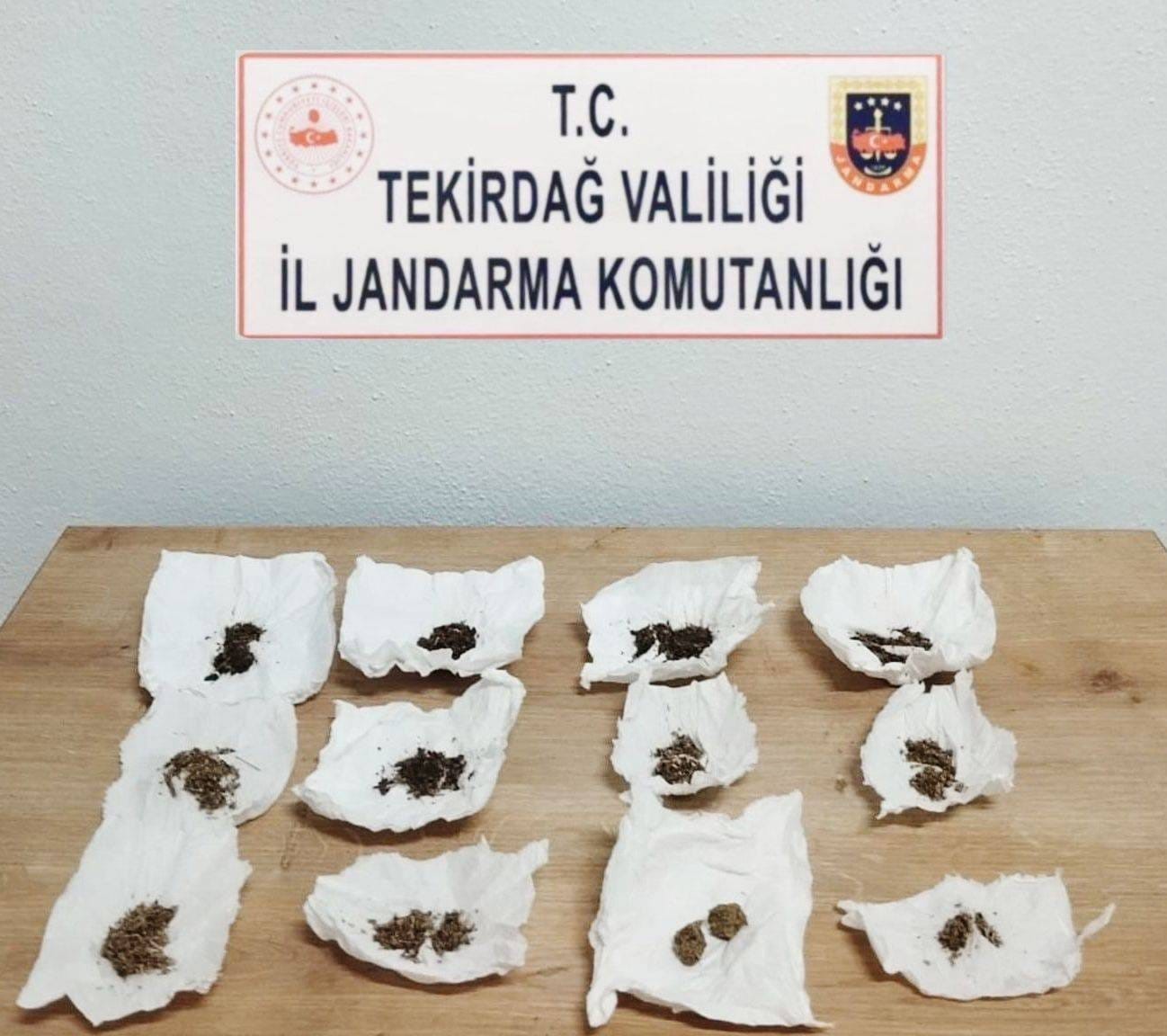 Tekirdağ’da uyuşturucuya geçit yok: 13 kişi gözaltına alındı, çok miktarda uyuşturucu ele geçildi
