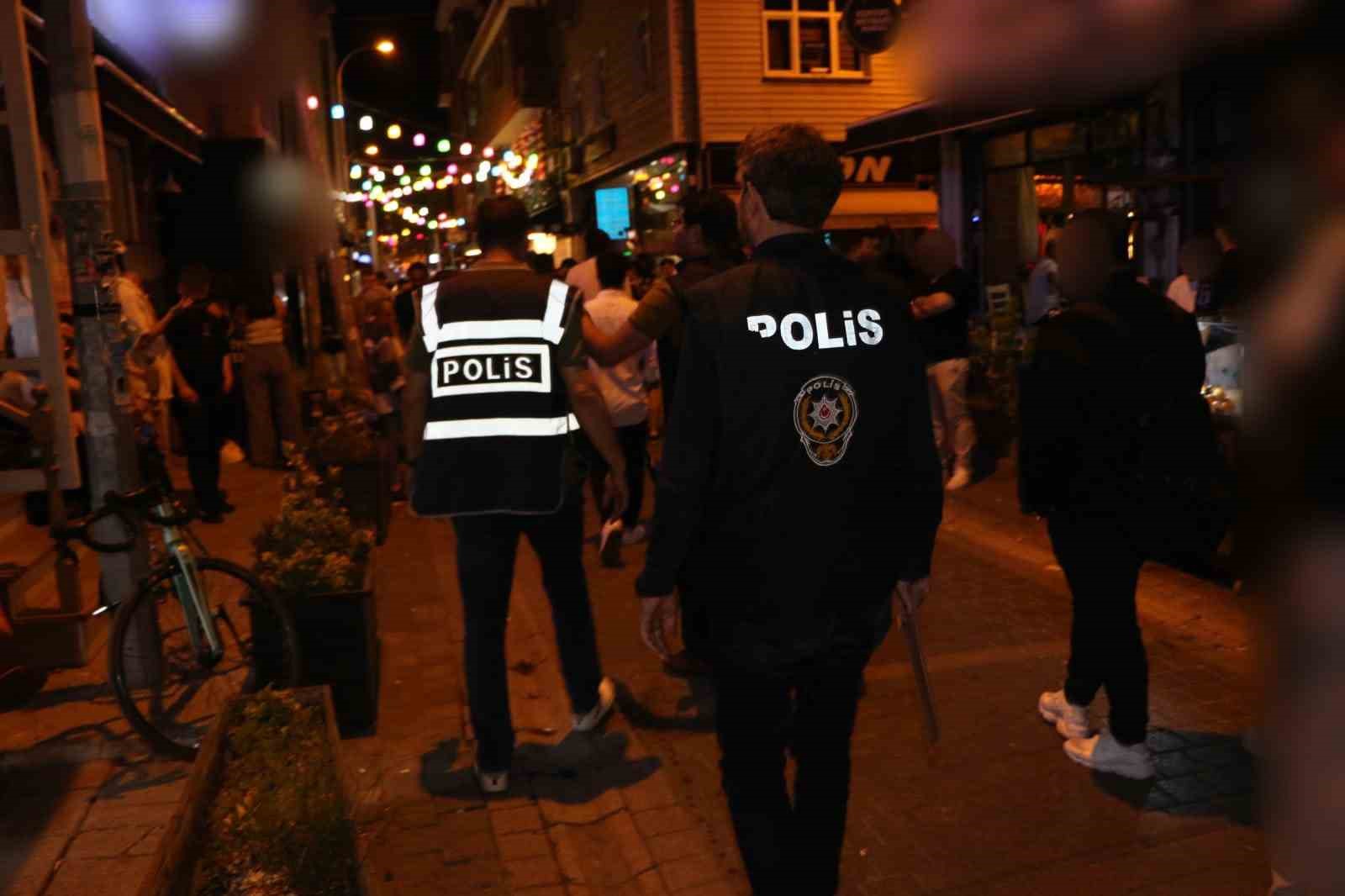 Polis ekiplerinden kent merkezinde asayiş uygulaması
