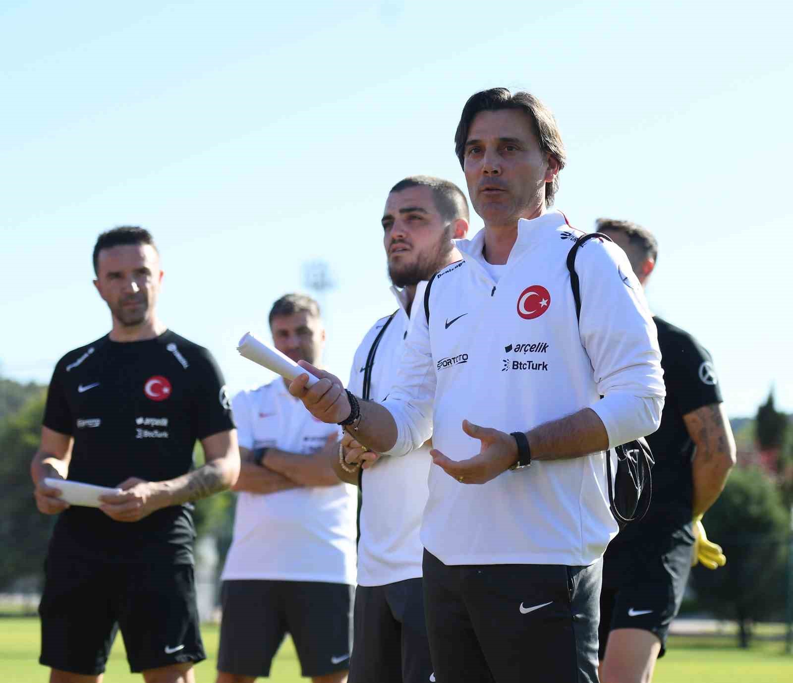 Montella’dan Ümit Millî Takım antrenmanına ziyaret
