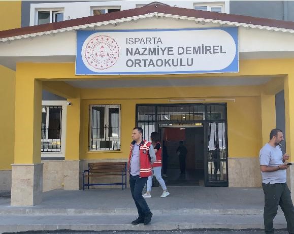 Isparta’da 4 bin 939 öğrenci LGS’de ter döktü
