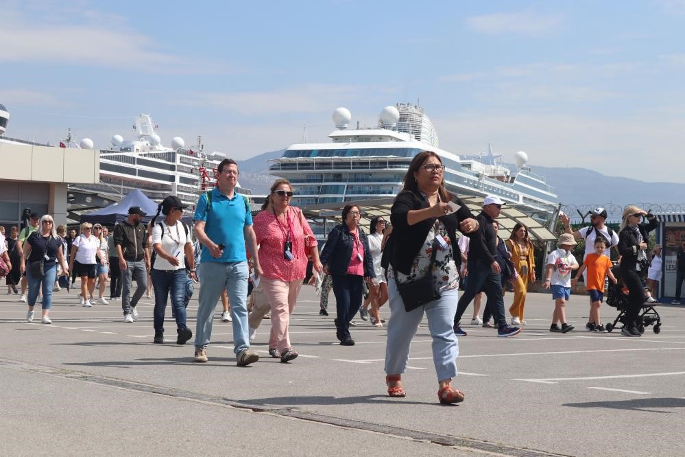 Turistler İzmir’de en çok ‘deniz ve kültür’ turizmini tercih ediyor
