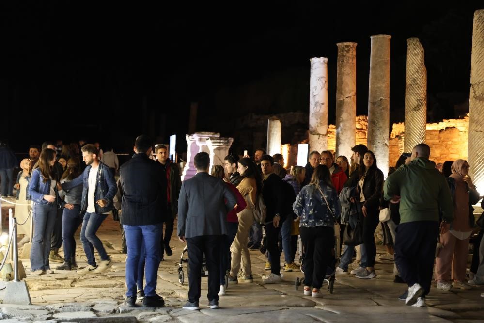 Turistler İzmir’de en çok ‘deniz ve kültür’ turizmini tercih ediyor
