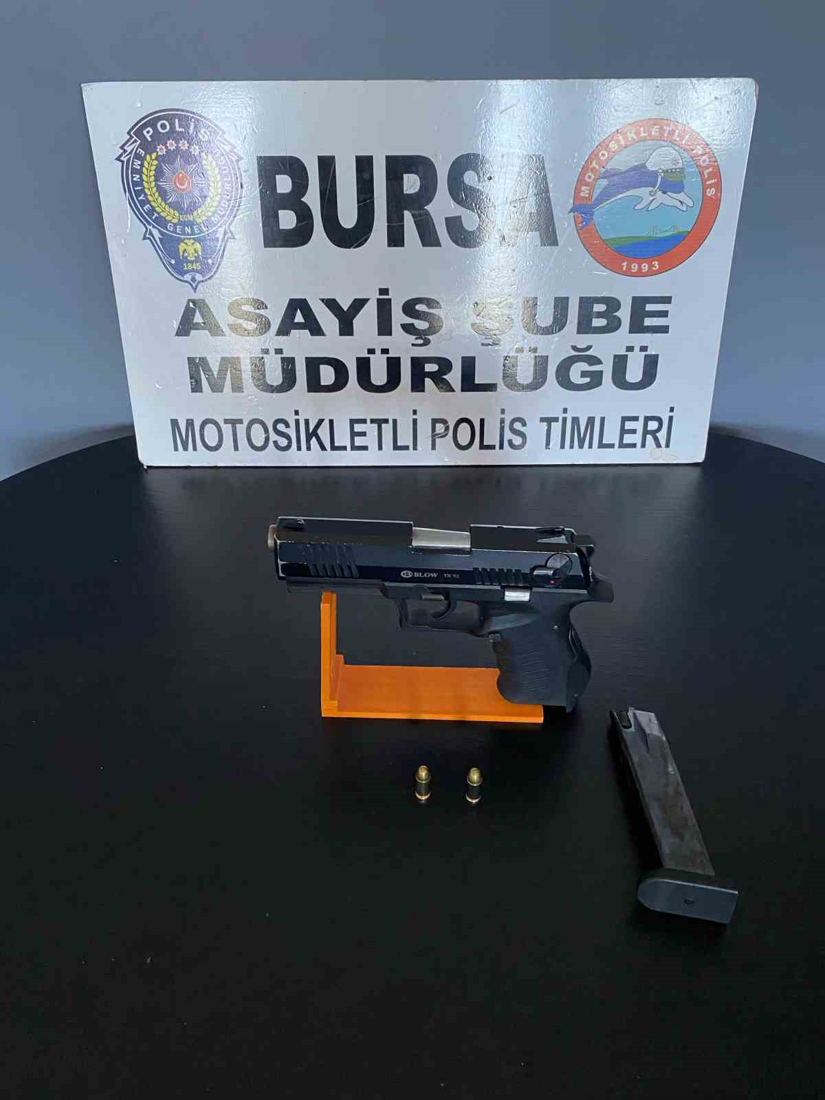 Bursa’da yunus polisleri 3 kilo 124 gram esrar ele geçirdi
