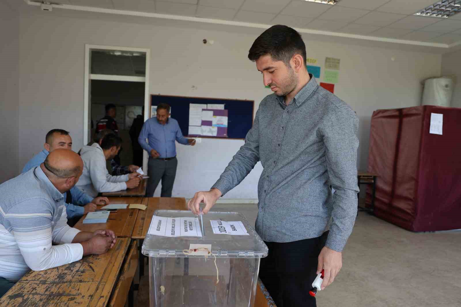 Güneykaya beldesinde oy verme işlemi başladı
