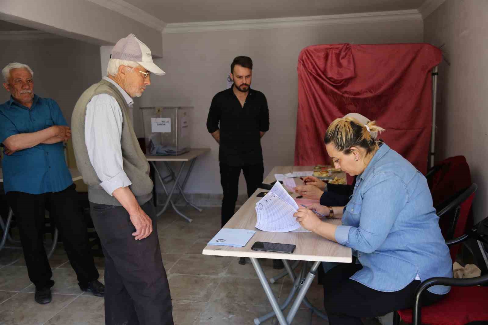 Kastamonu’da 7 köyde vatandaşlar muhtar seçmek için 2 ay sonra yeniden oy kullandı
