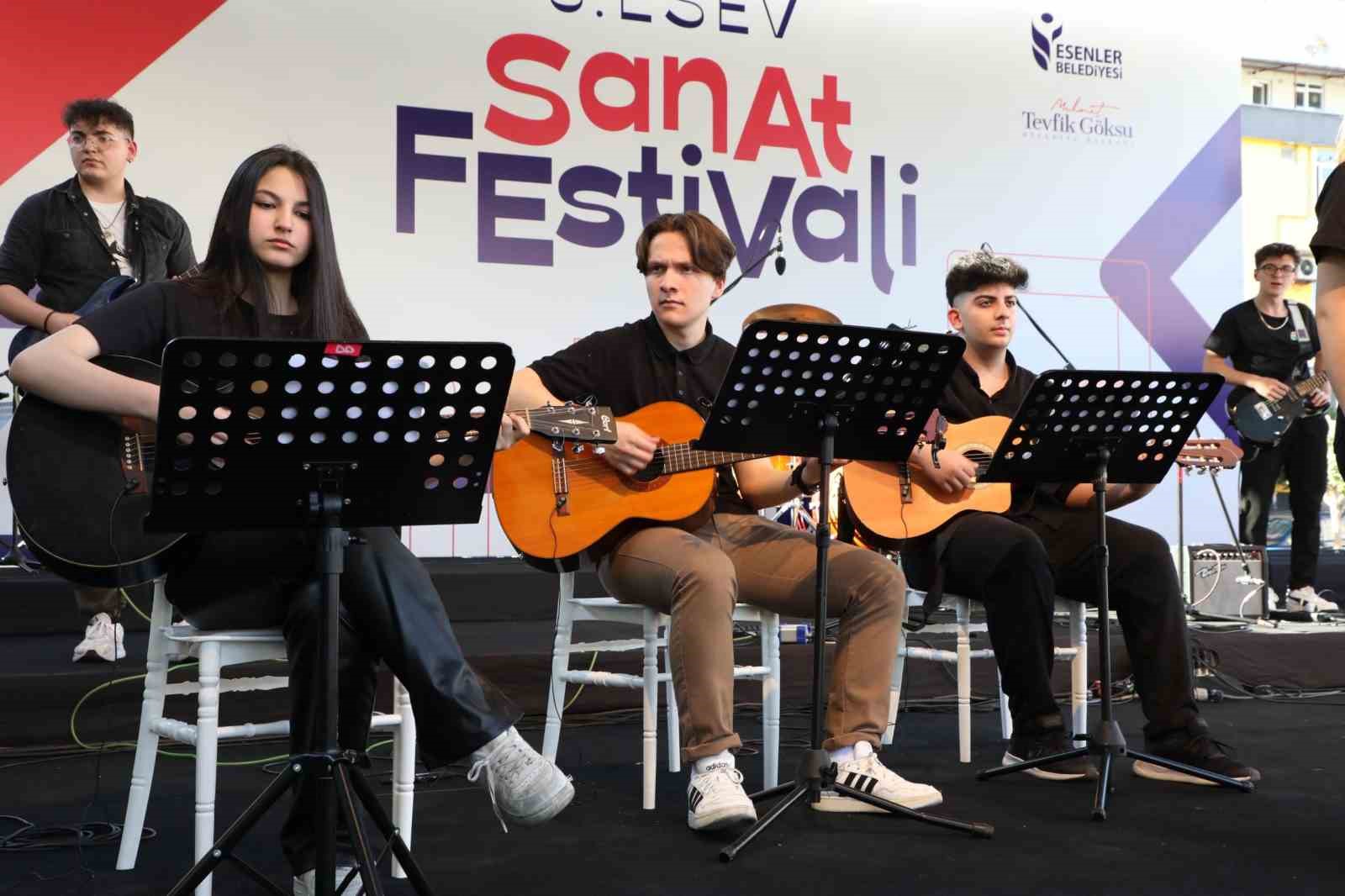 Esenler’de 6. ESEV Sanat Festivali başladı
