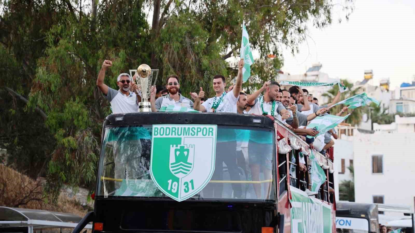 Bodrum’da şampiyonluk coşkusu: Binlerce taraftar kenti yeşil-beyaza bürüdü
