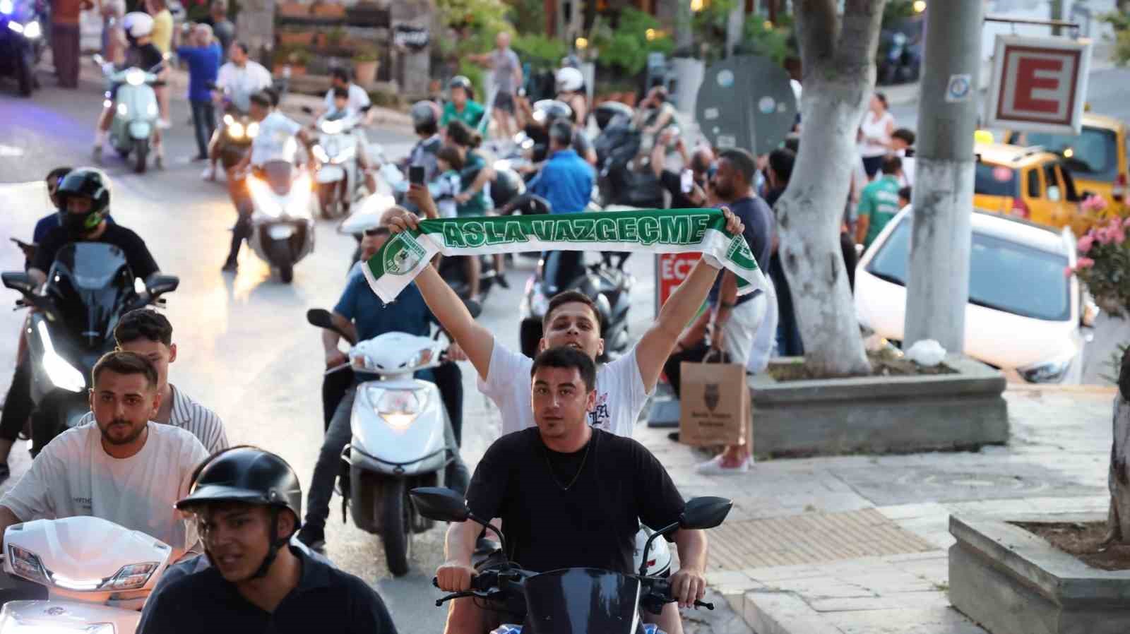 Bodrum’da şampiyonluk coşkusu: Binlerce taraftar kenti yeşil-beyaza bürüdü
