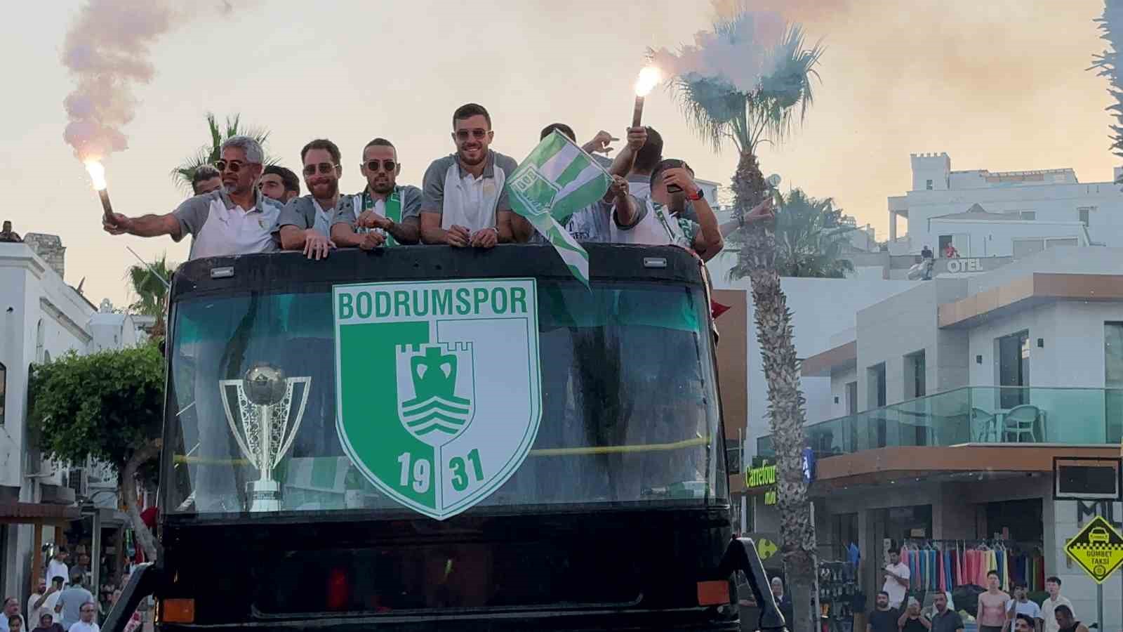 Bodrum’da şampiyonluk coşkusu: Binlerce taraftar kenti yeşil-beyaza bürüdü
