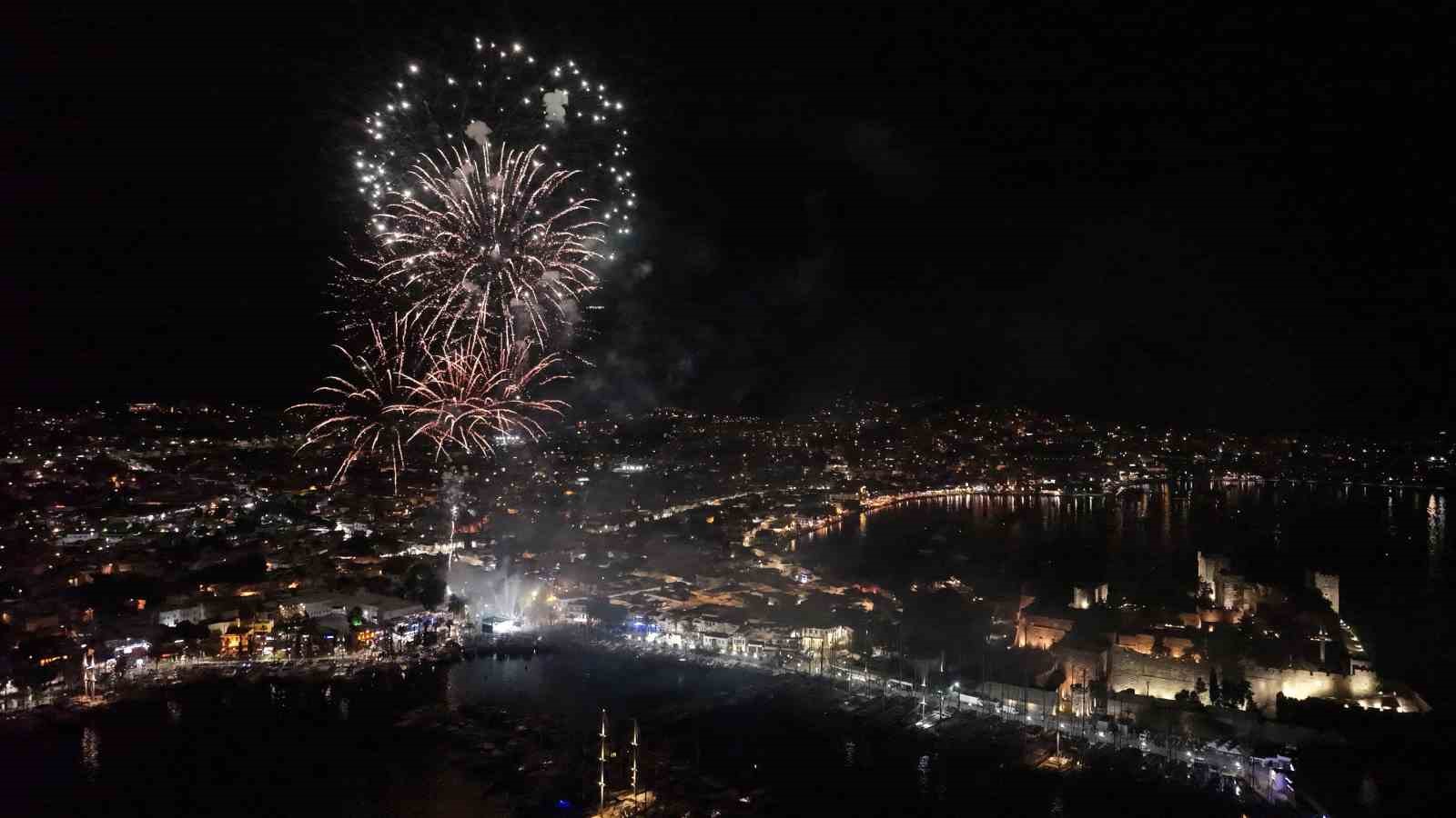 Bodrum’da şampiyonluk coşkusu: Binlerce taraftar kenti yeşil-beyaza bürüdü
