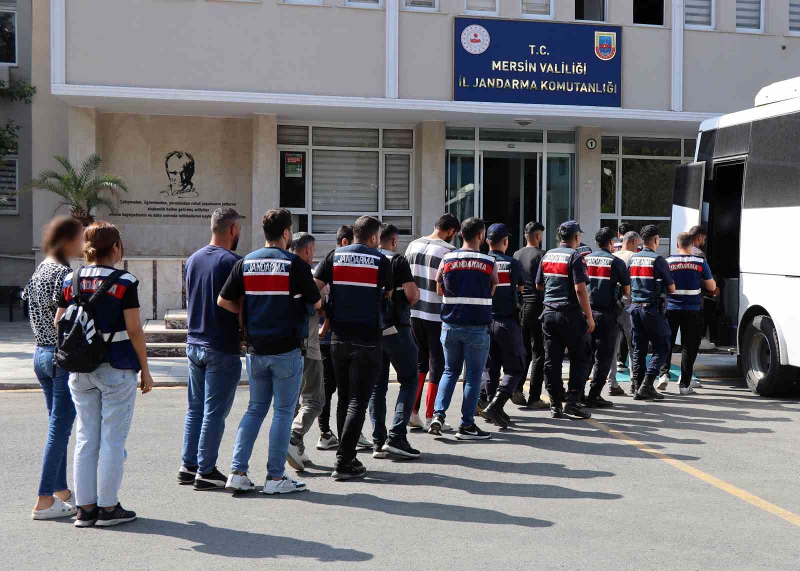 Mersin’de terör örgütü PKK’ya operasyon: 12 gözaltı
