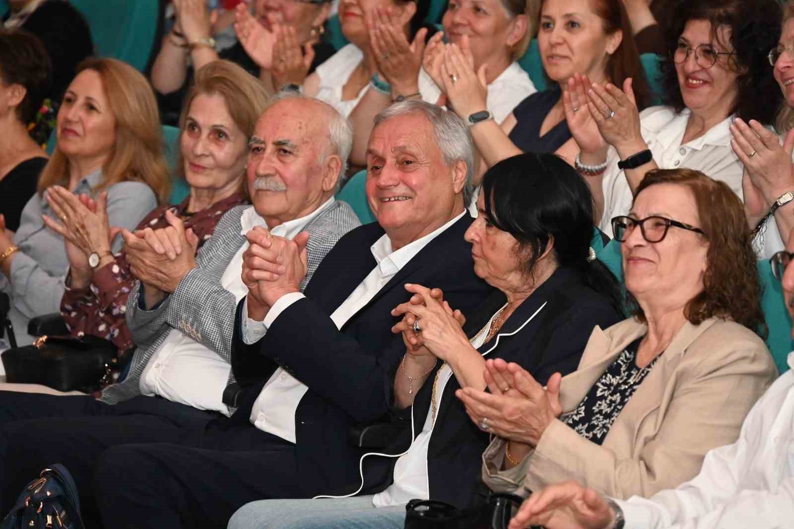 Bozüyük Belediyesi Türk Halk Müziği Korosu’ndan “Yöre Yöre Ezgilerimiz” türkü şöleni
