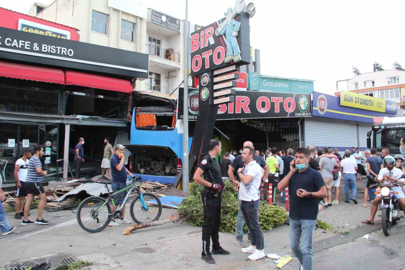 İlk kazadan yaralı olarak kurtuldu, 3 yıl sonra ilk iş günündeki ikinci kazada hayatını kaybetti
