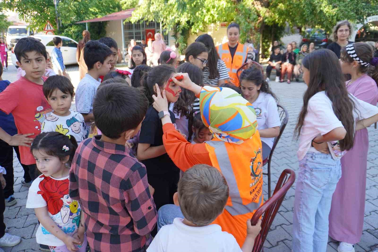 Elazığ’da öğrenciler doyasıya eğlendi
