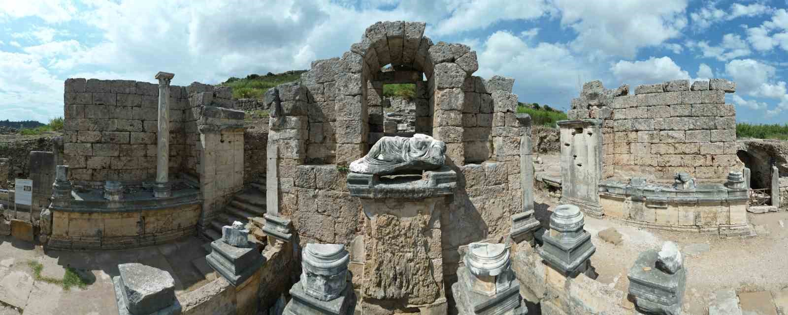 Perge’deki Kestros Çeşmesi, 1800 yıl aradan sonra suyla buluşacak
