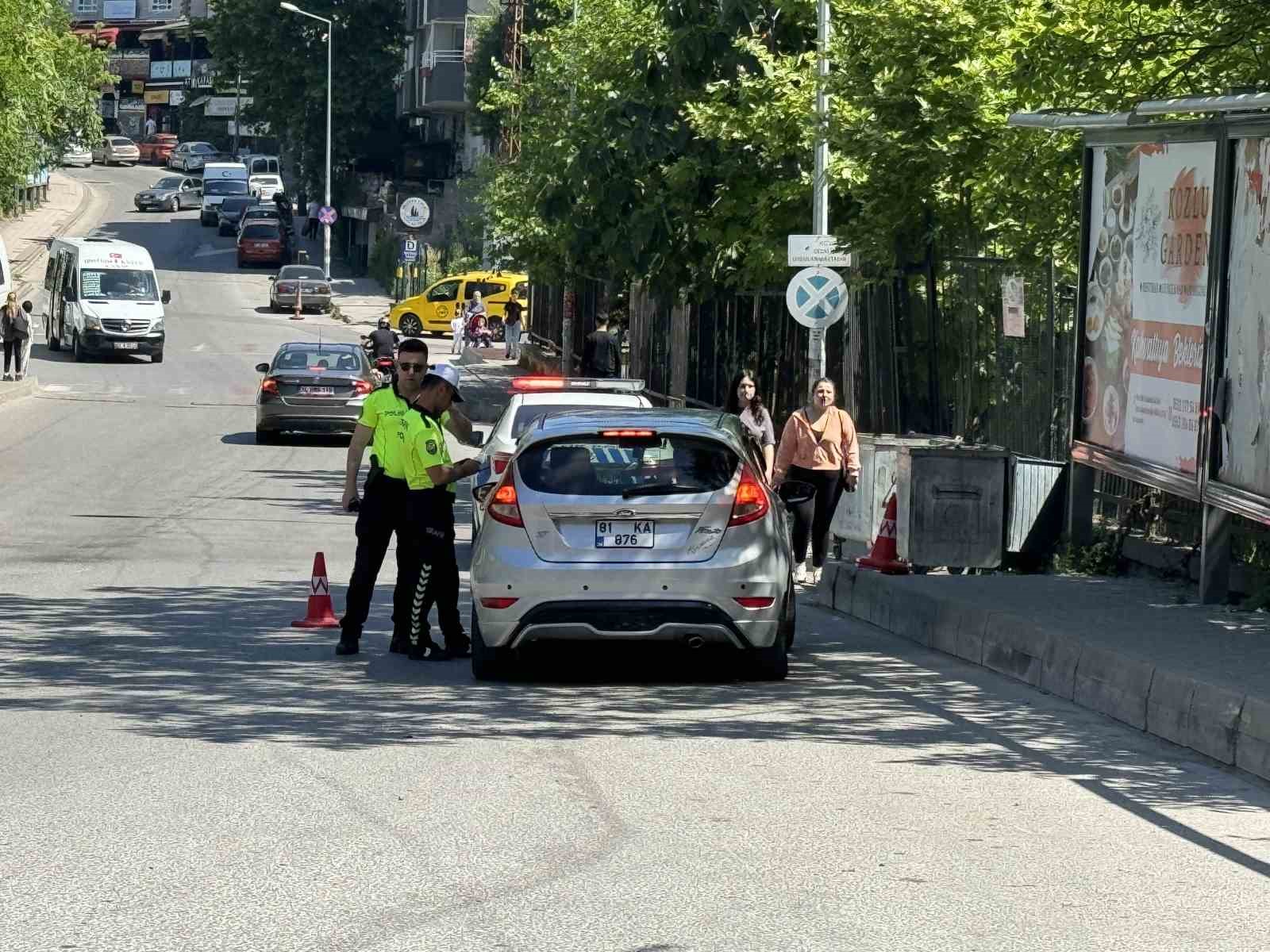 Trafik ekiplerinden sürücülere sıkı denetim
