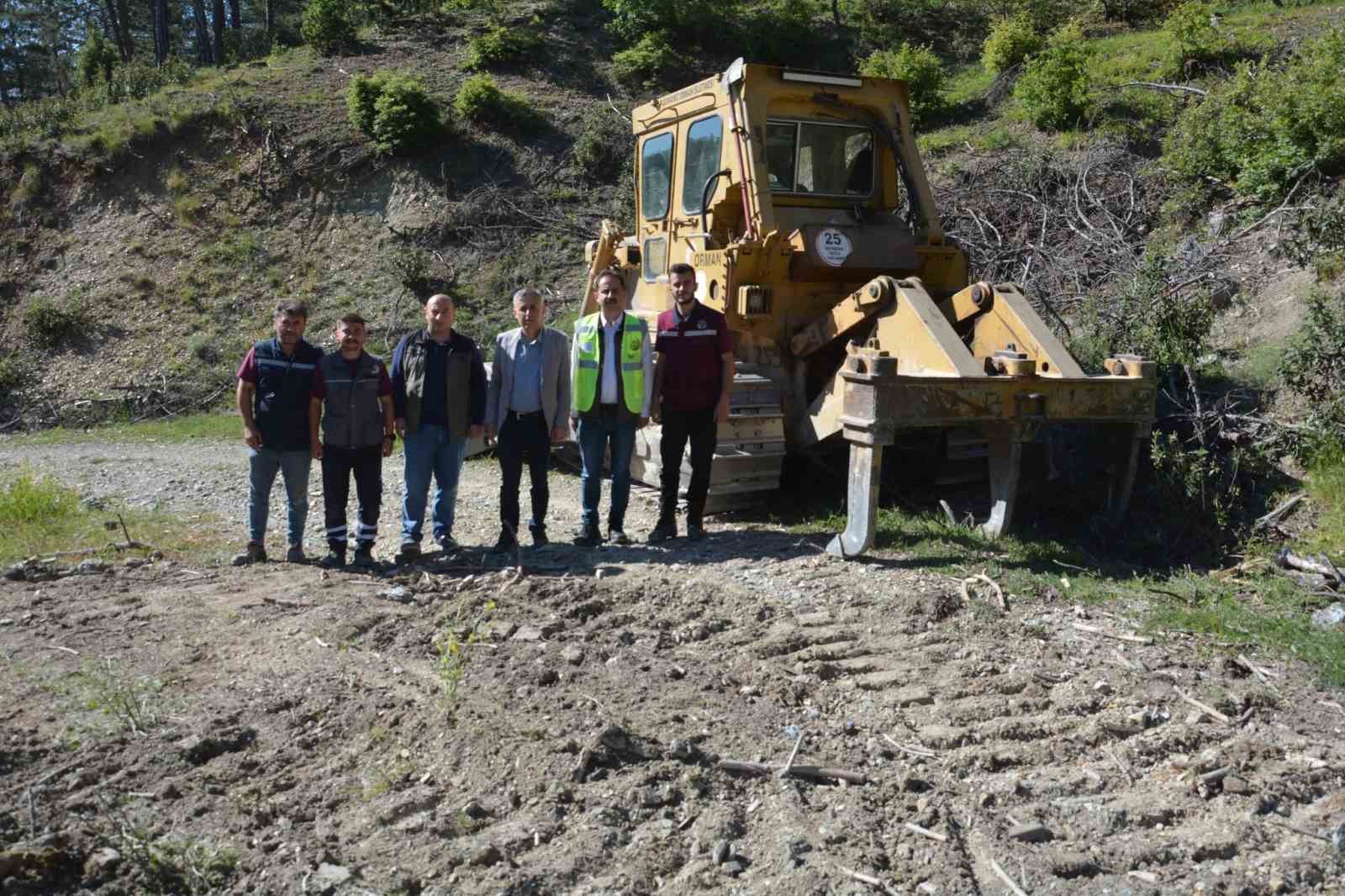 Bölge Müdürü Erdal Dingil, Domaniç ve Altıntaş’ta incelemelerde bulundu
