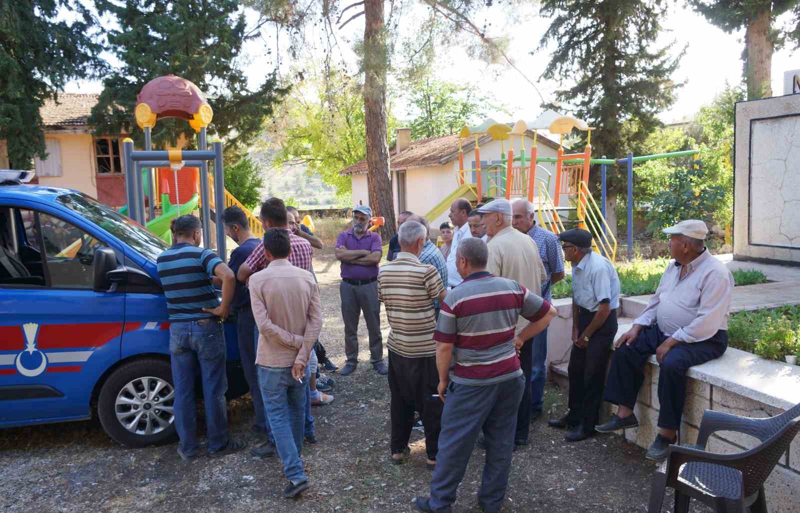 Tekrarlanan seçimde yeniden köyüne muhtar seçildi
