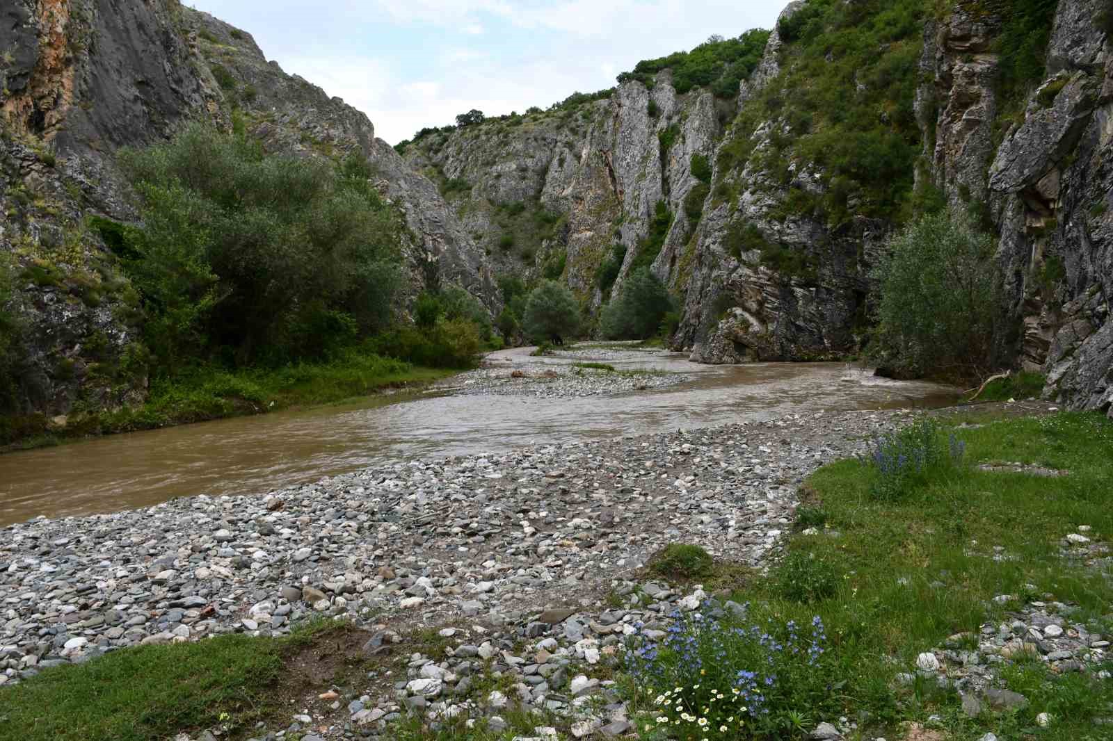 Gizemli kanyon keşfedilmeyi bekliyor: 