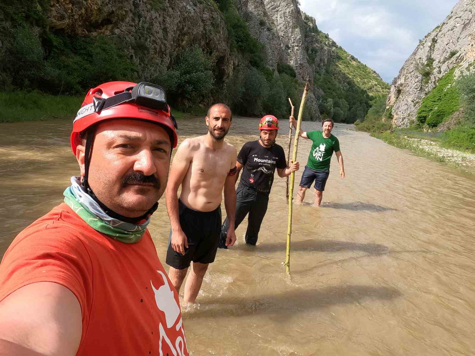 Gizemli kanyon keşfedilmeyi bekliyor: 