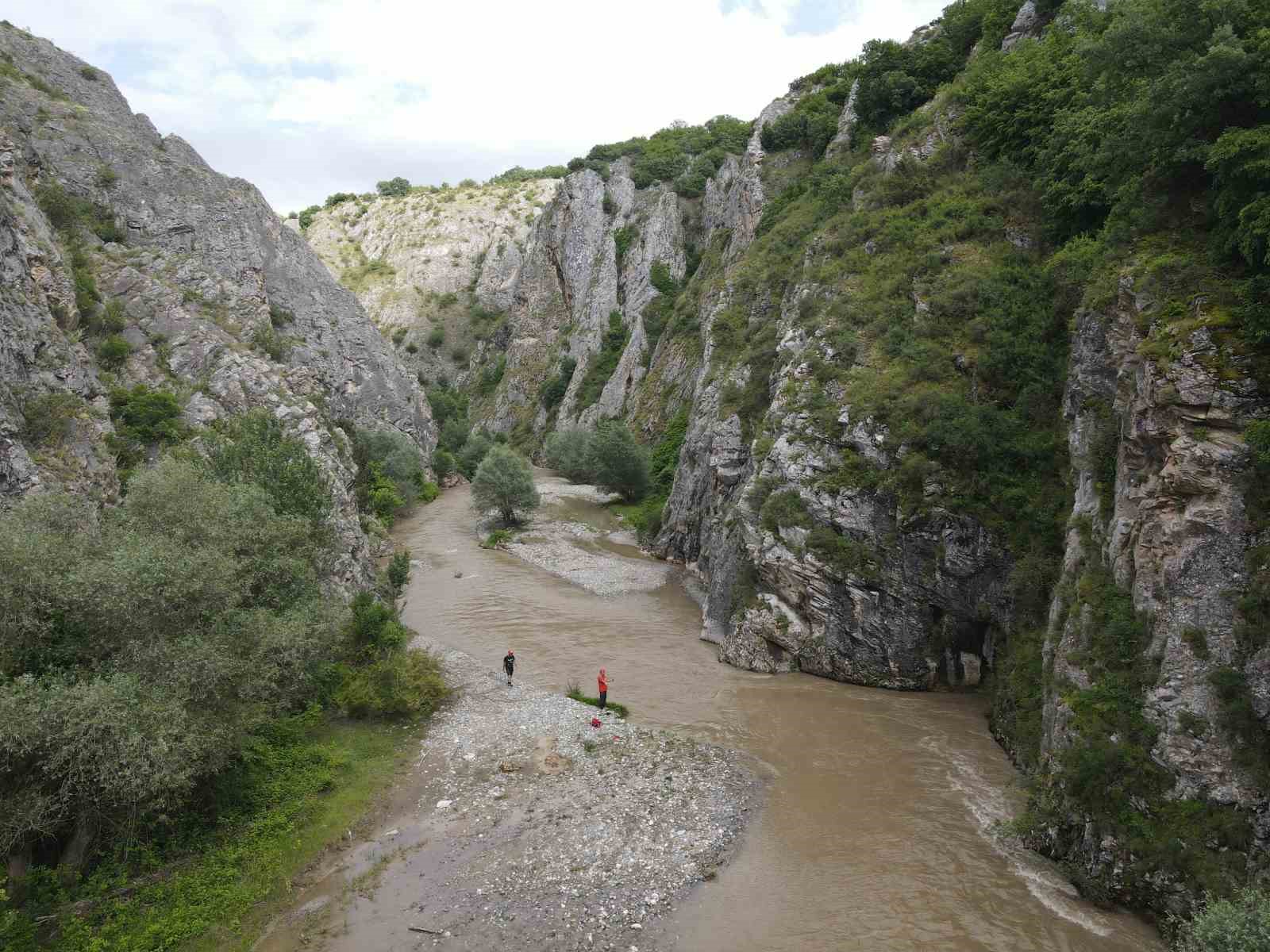 Gizemli kanyon keşfedilmeyi bekliyor: 