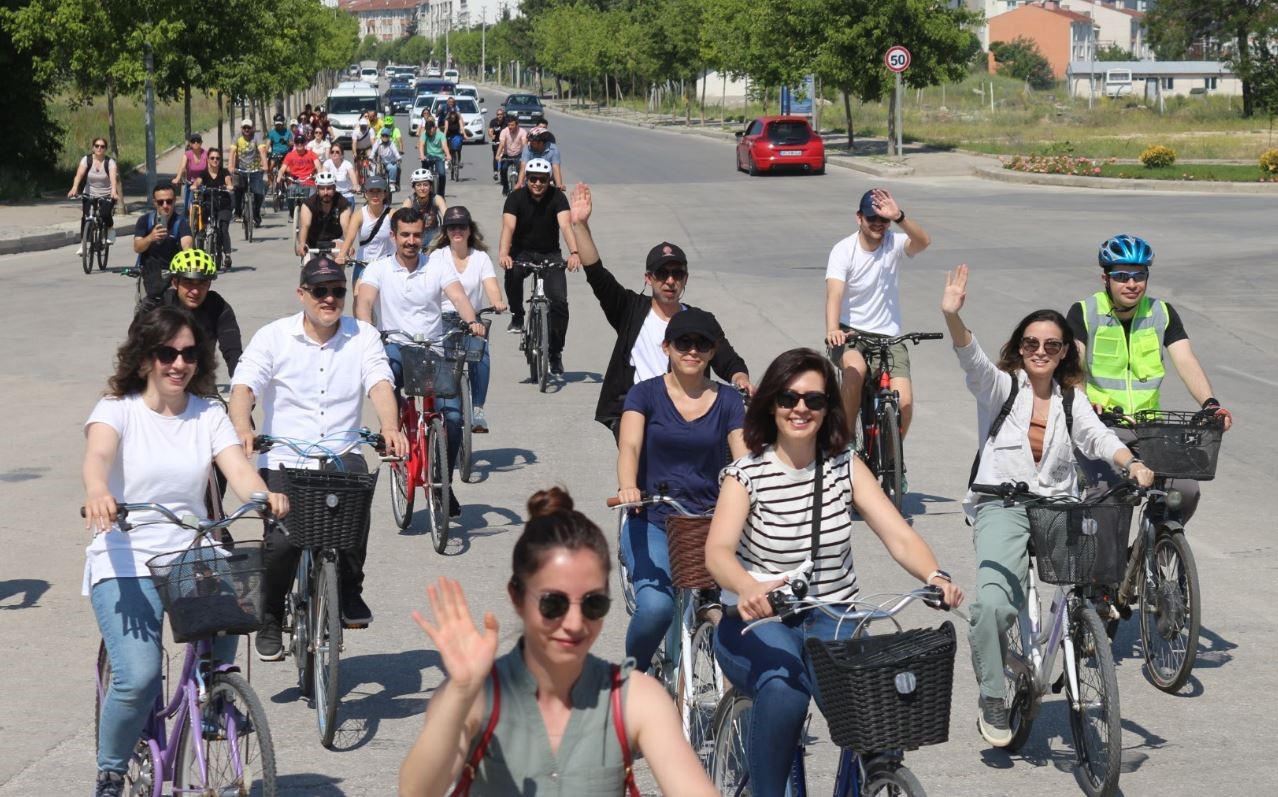 ‘Temiz Hava İçin Otomobilsiz Bir Gün’ temasıyla bisiklet turu düzenlendi
