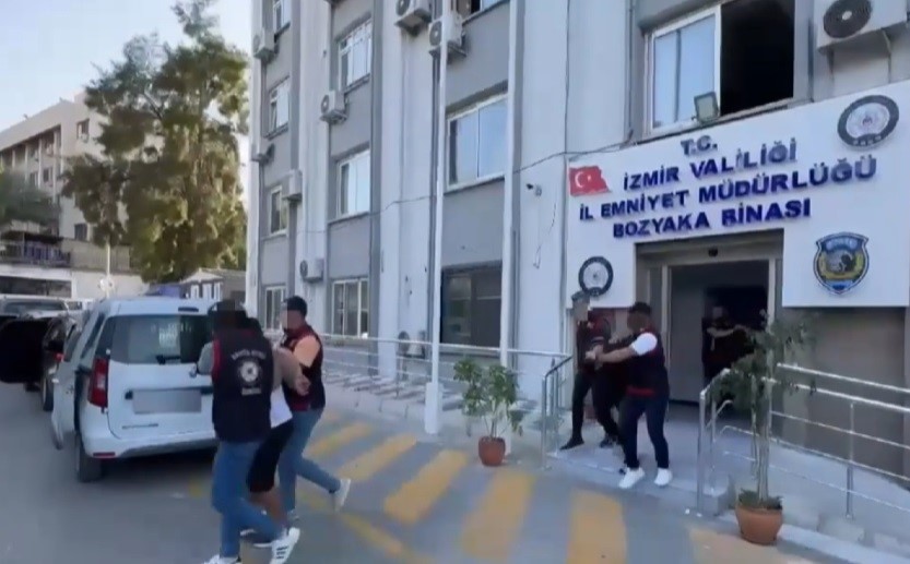 İzmir’deki intikam cinayeti kamerada
