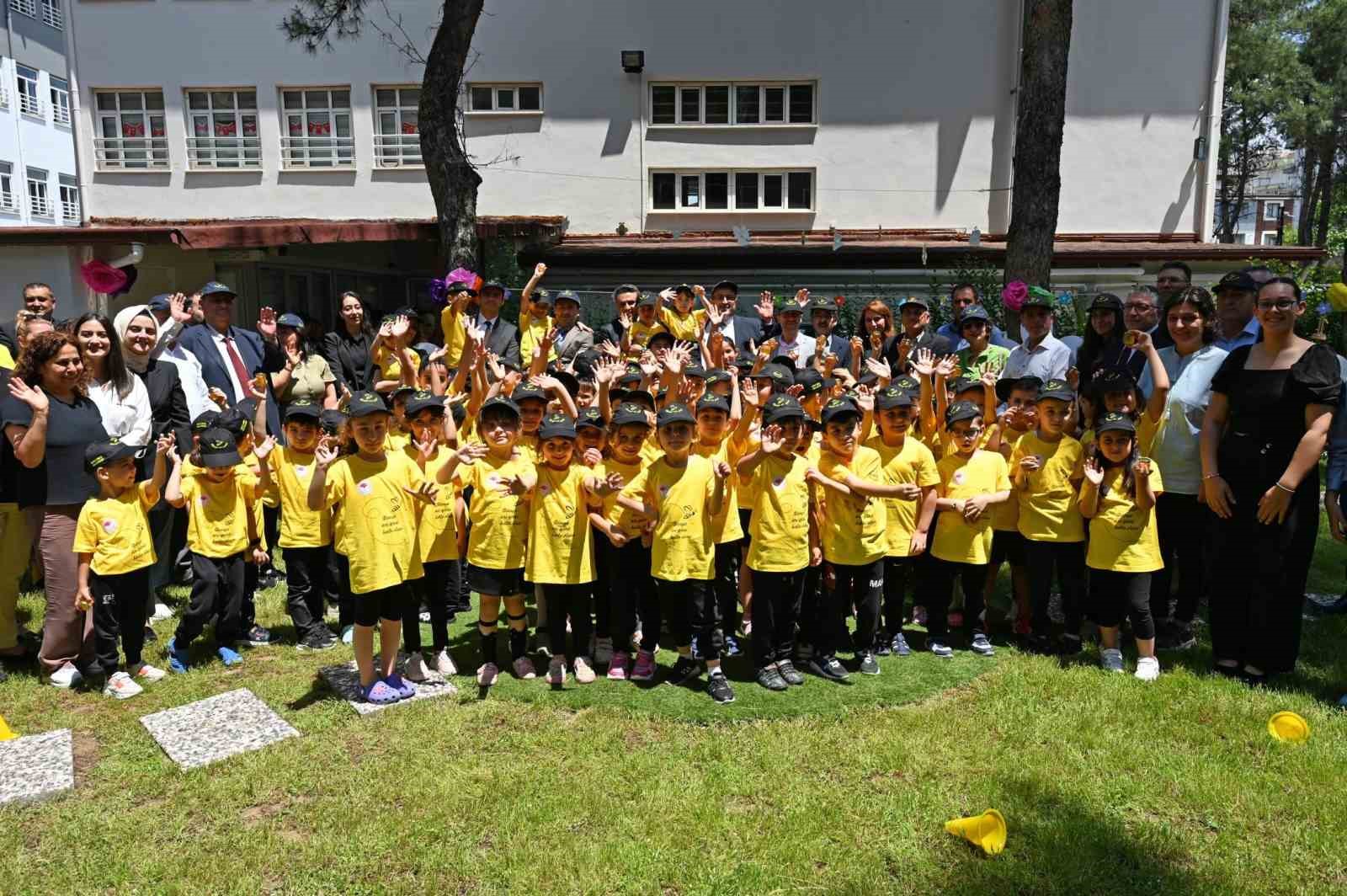 Denizli’de Dünya Arı Günü miniklerle kutlandı
