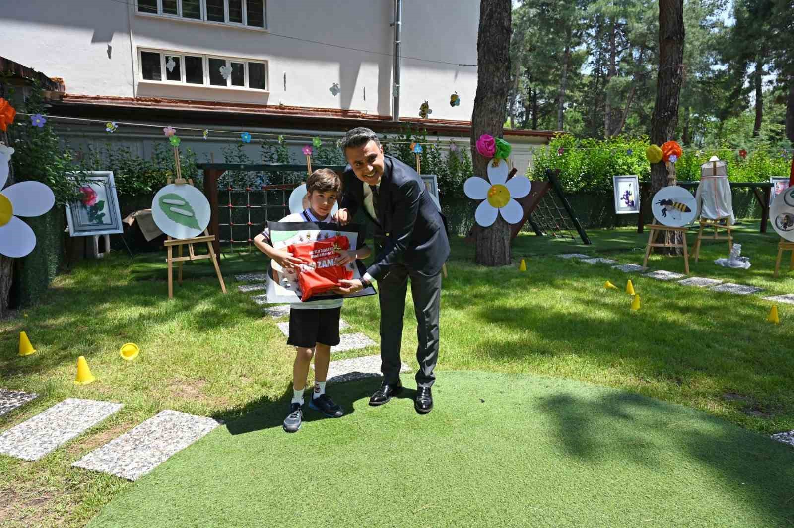 Denizli’de Dünya Arı Günü miniklerle kutlandı
