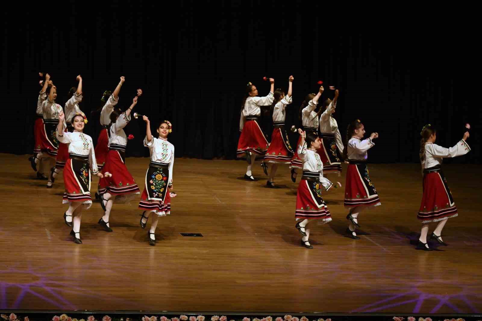 Başkan Başdeğirmen, Gül Festivali’ne gelen ekiplerle bir araya geldi
