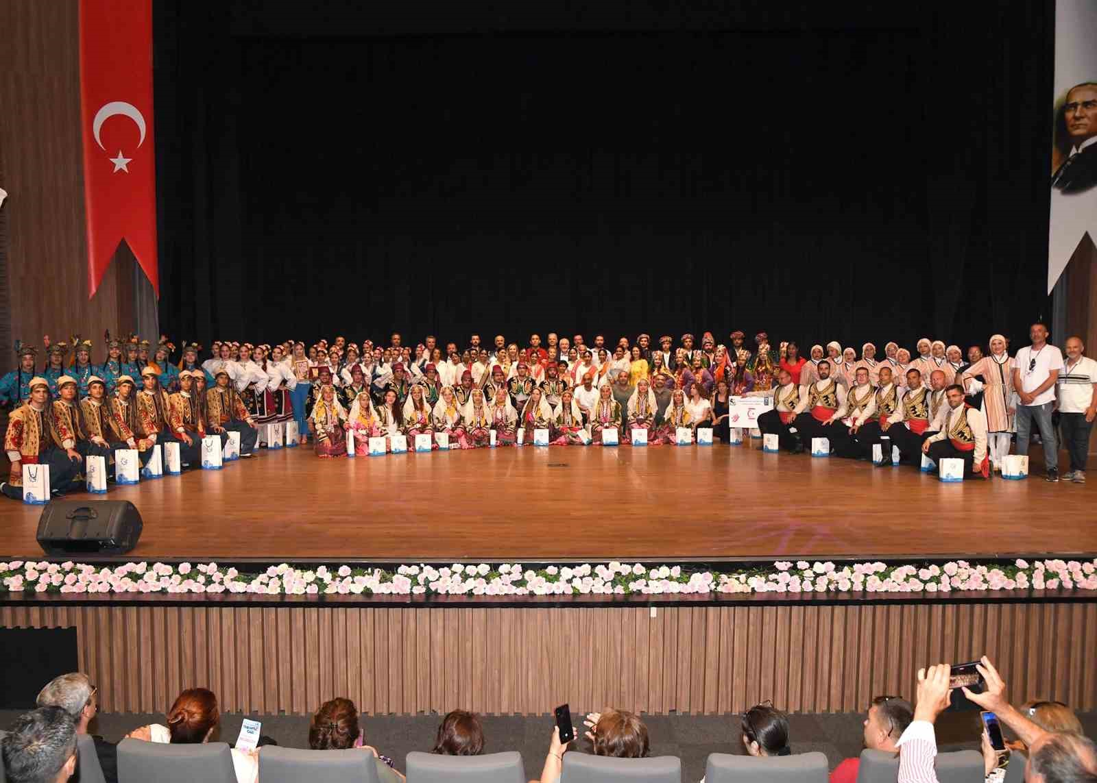 Başkan Başdeğirmen, Gül Festivali’ne gelen ekiplerle bir araya geldi
