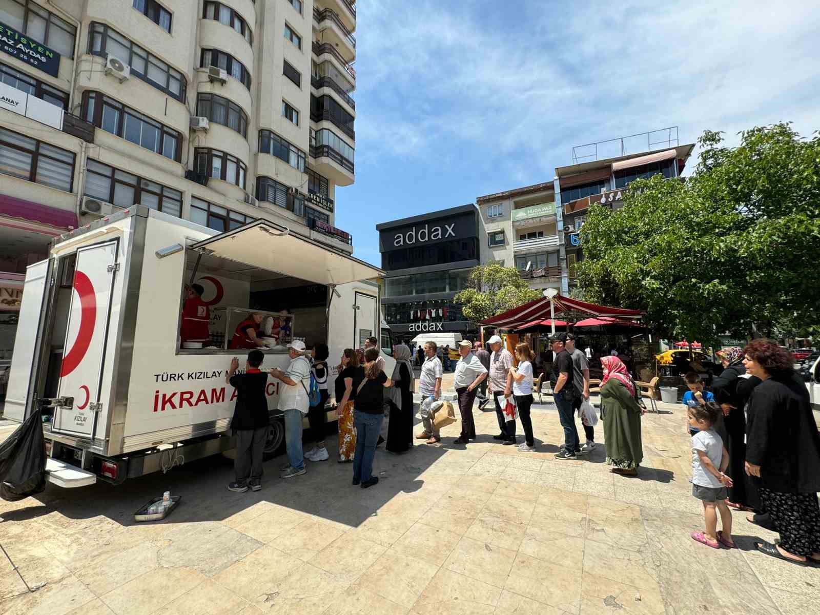 Manisa’da Türk Kızılay kurban bağış standı açıldı
