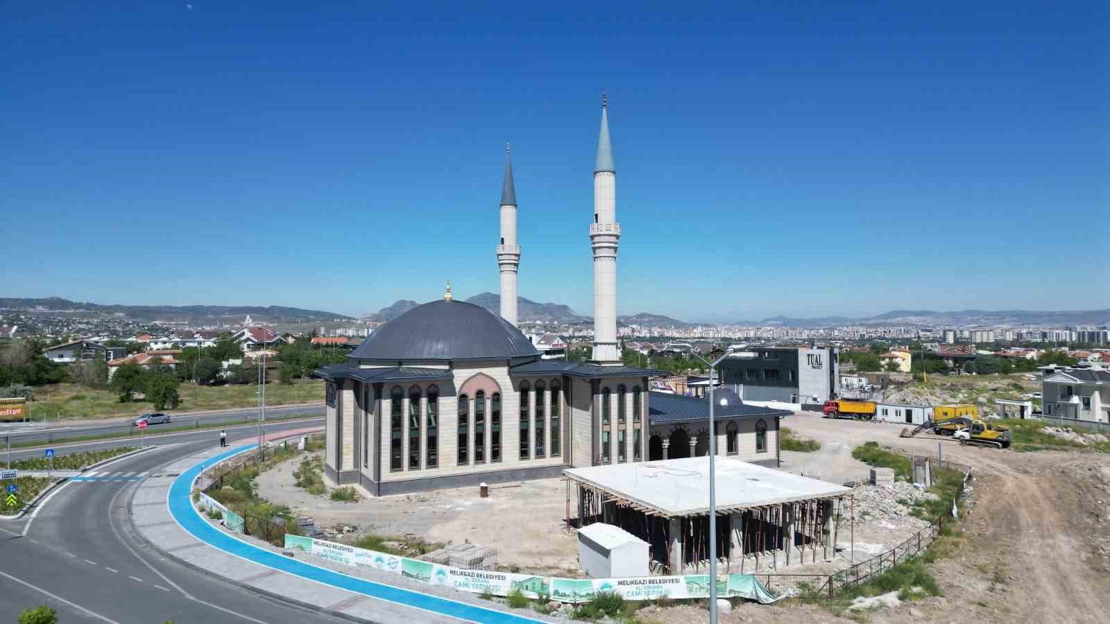 Ali Erkara Camii için son hazırlıklar tamamlanıyor
