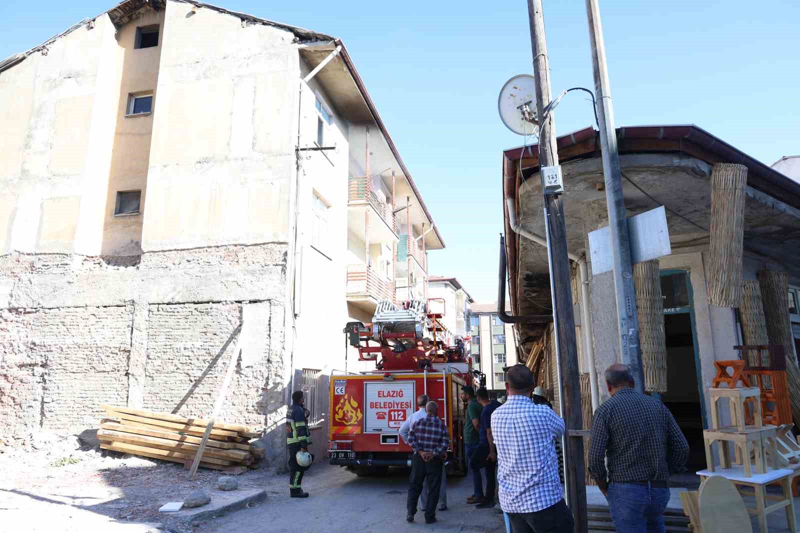 Mutfakta çıkan yangın söndürüldü
