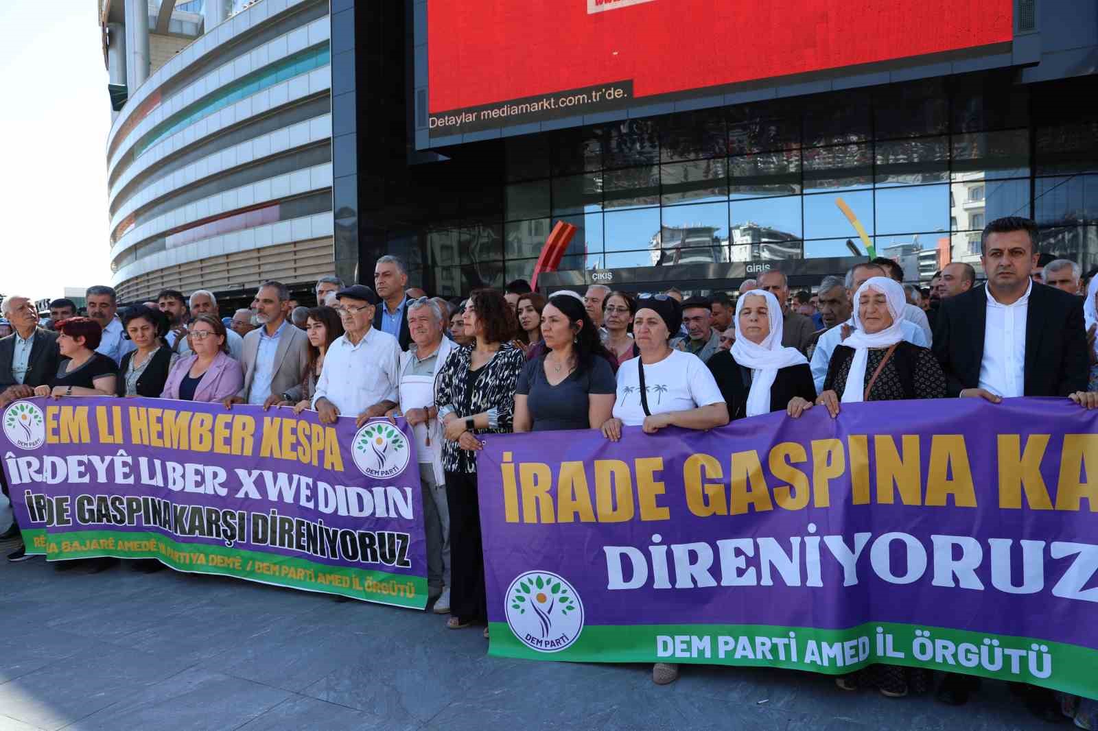 Diyarbakır’da DEM Parti’den ‘kayyum’ açıklaması
