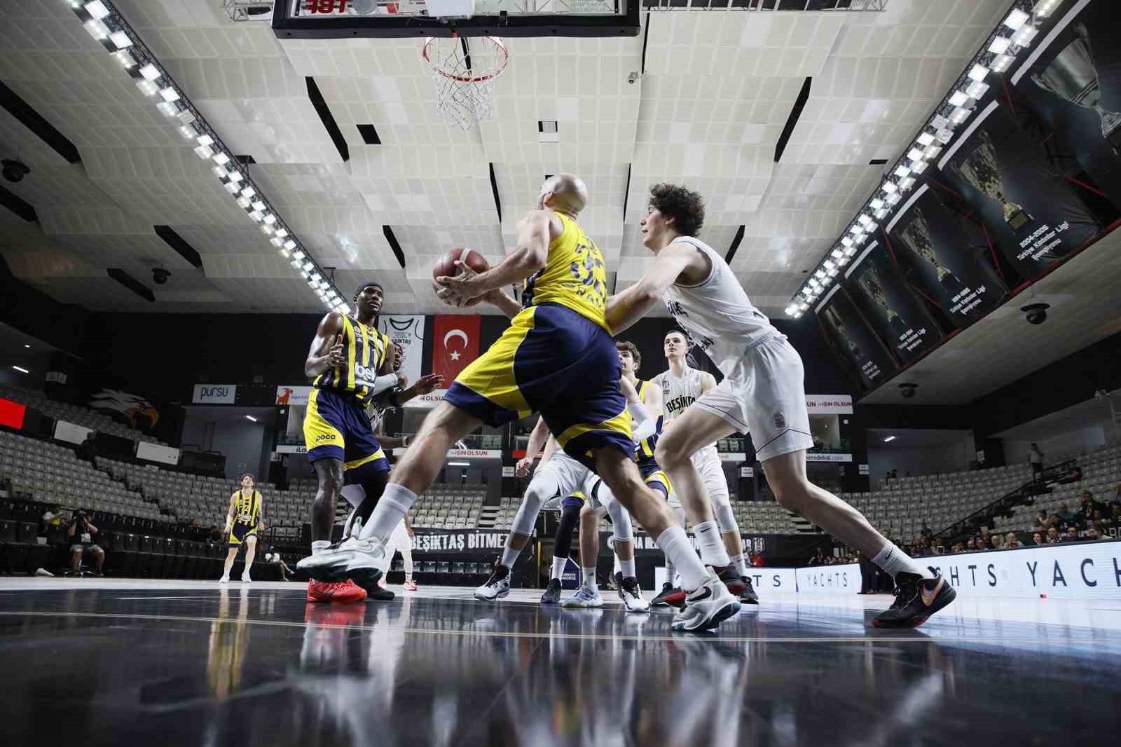 Fenerbahçe, finalde A. Efes’in rakibi oldu
