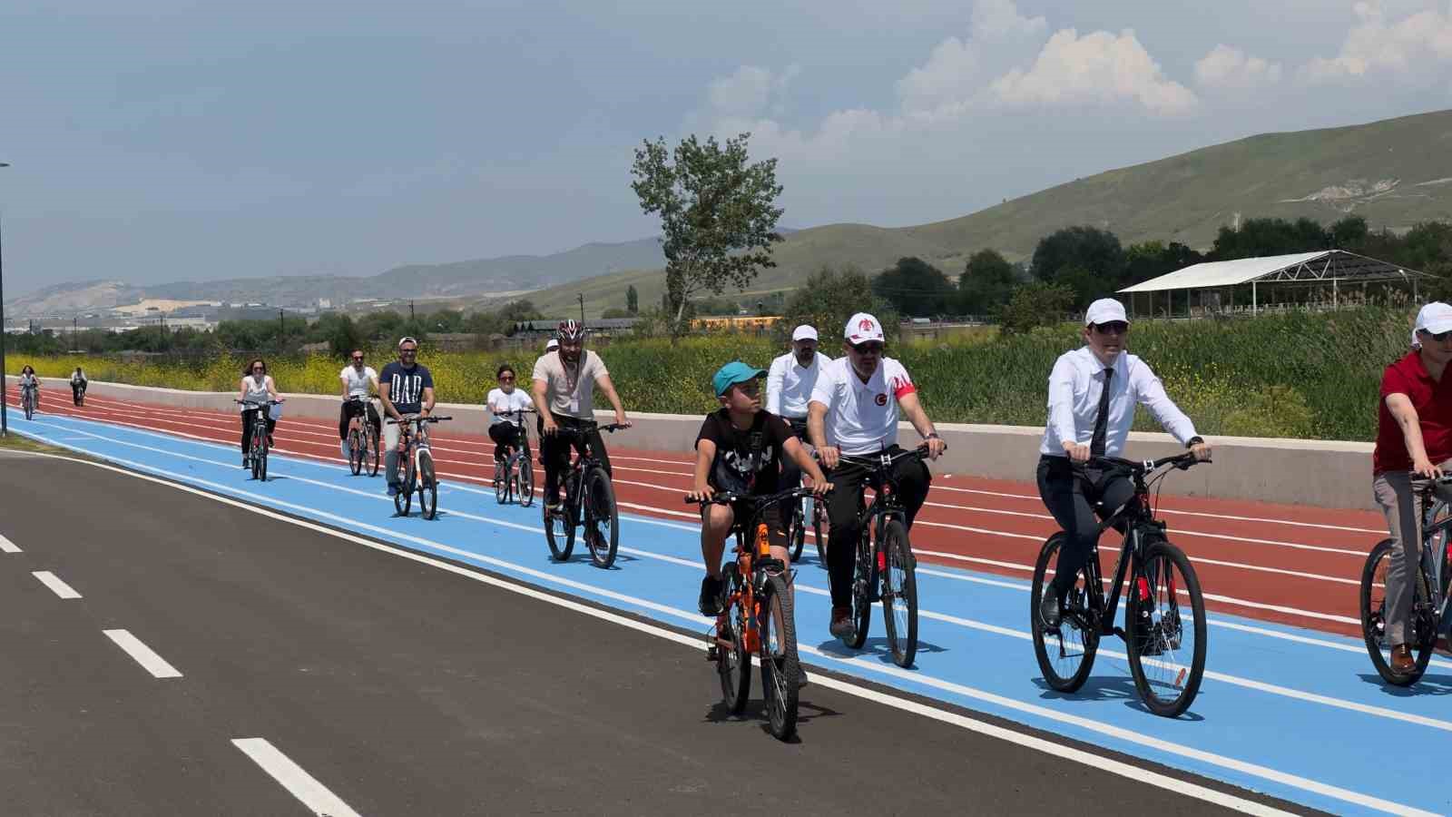 Sincan Park’ta pedallar sağlık için çevrildi
