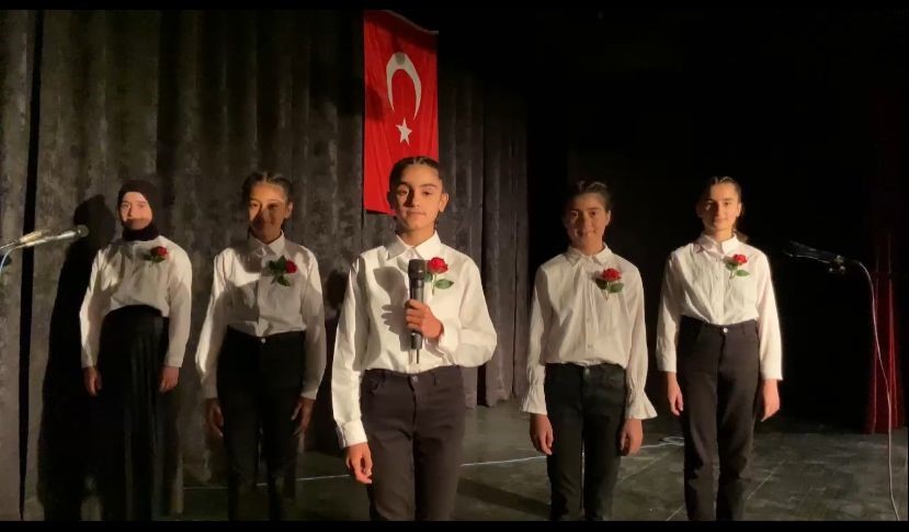 Alpaslan Kız İmam Hatip Lisesi öğrencilerinden büyük başarı
