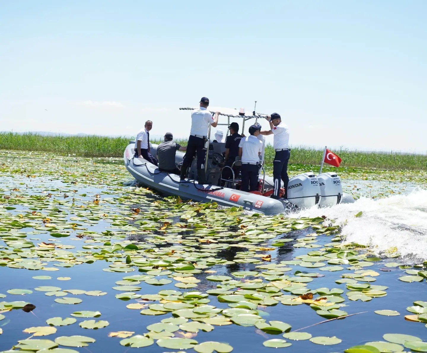 Kaymakam Akbulut, Işıklı Gölündeki turları denetledi
